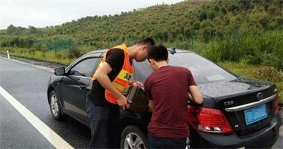 漳浦永福道路救援